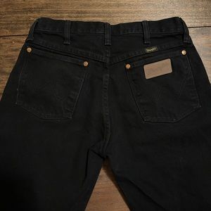 Wrangler Women’s Straight Leg Jeans